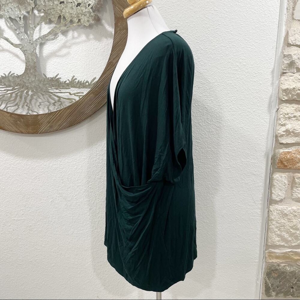 NWT Universal Standard Liquid Jersey Two-Way Cross Wrap Top Green XL 26 38 - Picture 6 of 9